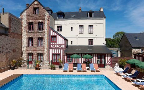 swimming-pool-hotel-ecrin-honfleur